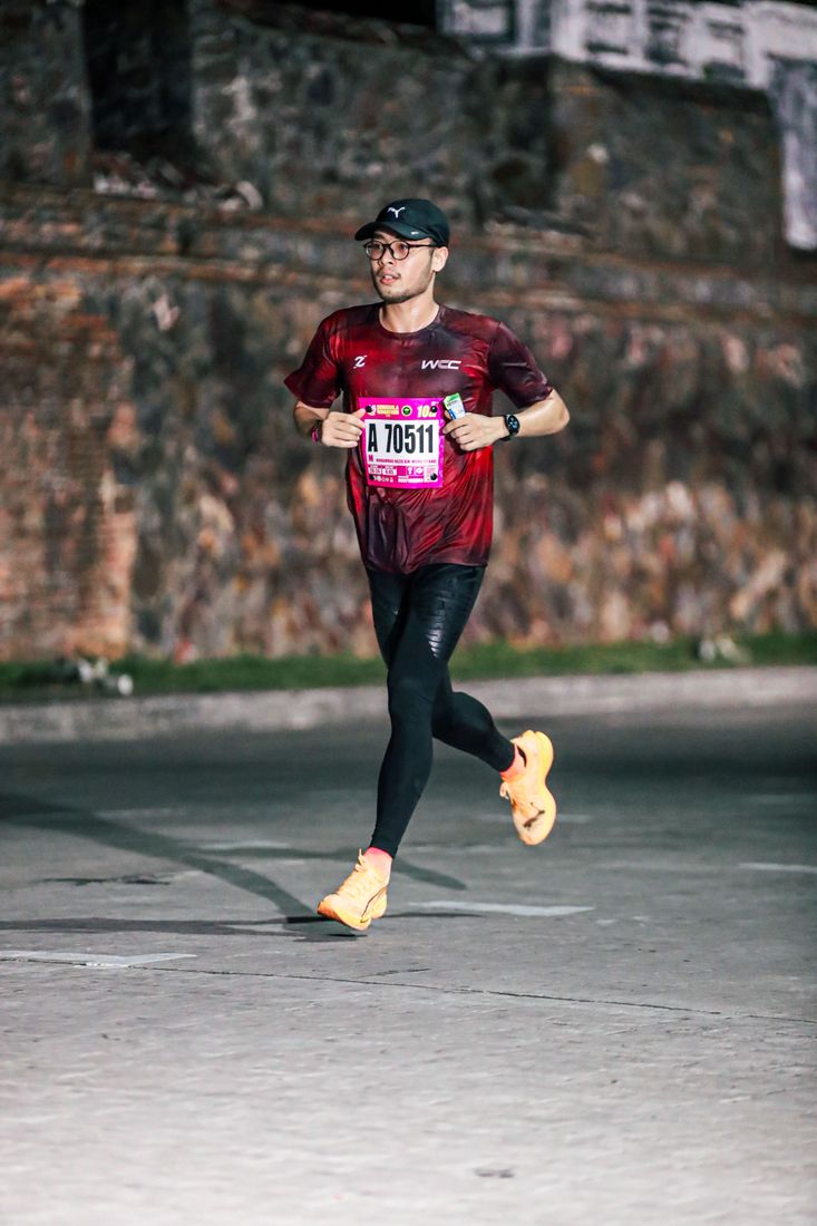 Haziq racing at Songkhla Marathon at night